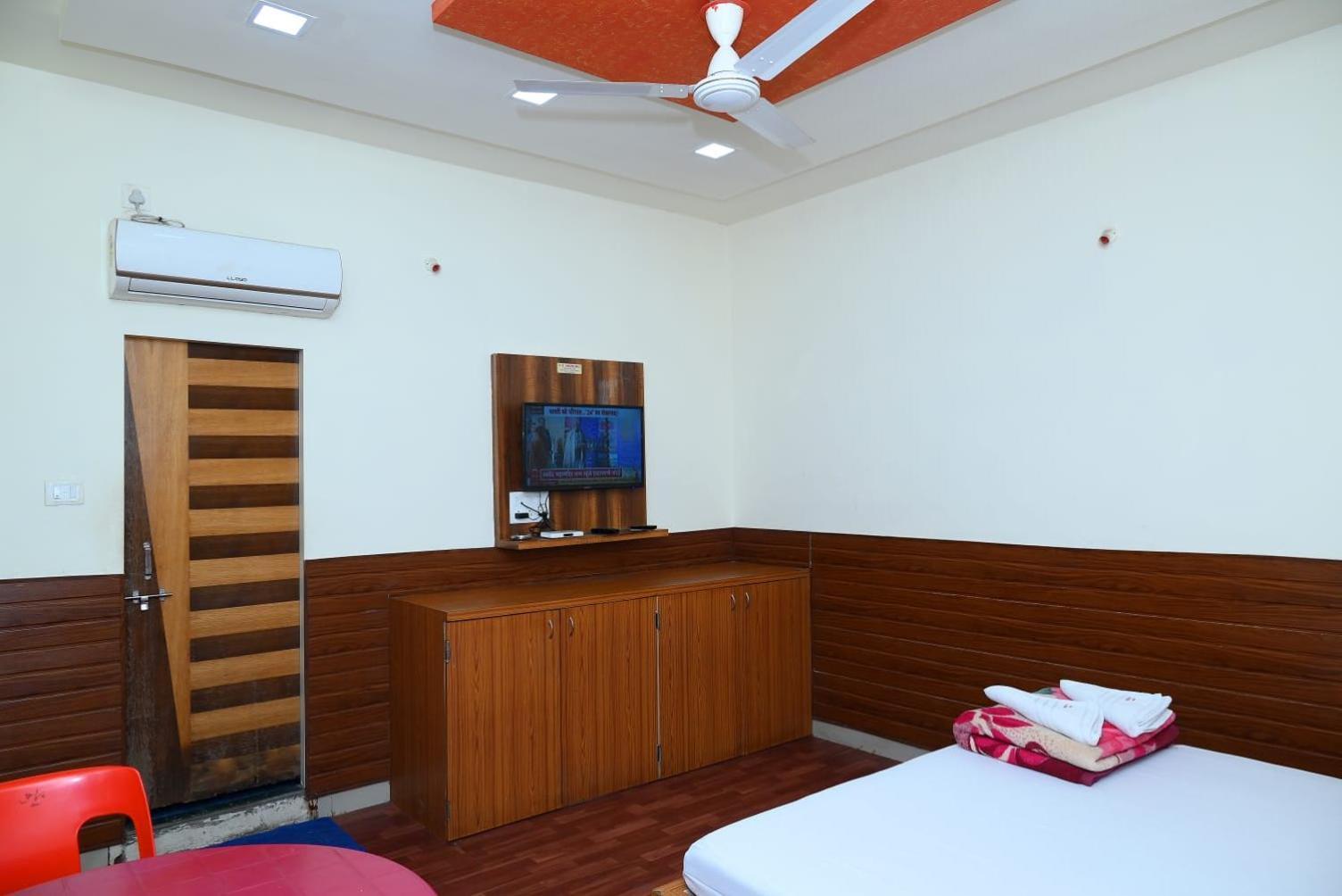 P P Lodging Mangvadi المظهر الخارجي الصورة