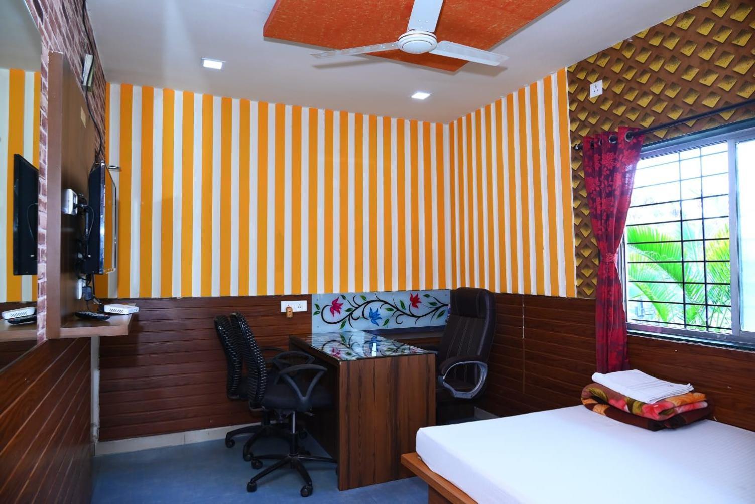 P P Lodging Mangvadi المظهر الخارجي الصورة