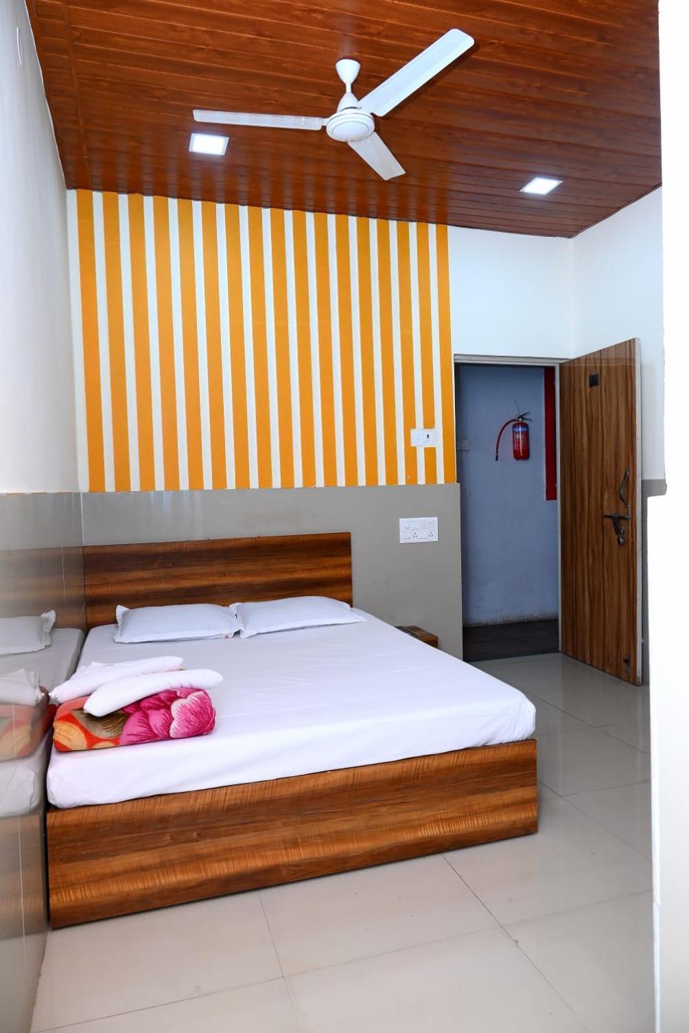 P P Lodging Mangvadi المظهر الخارجي الصورة